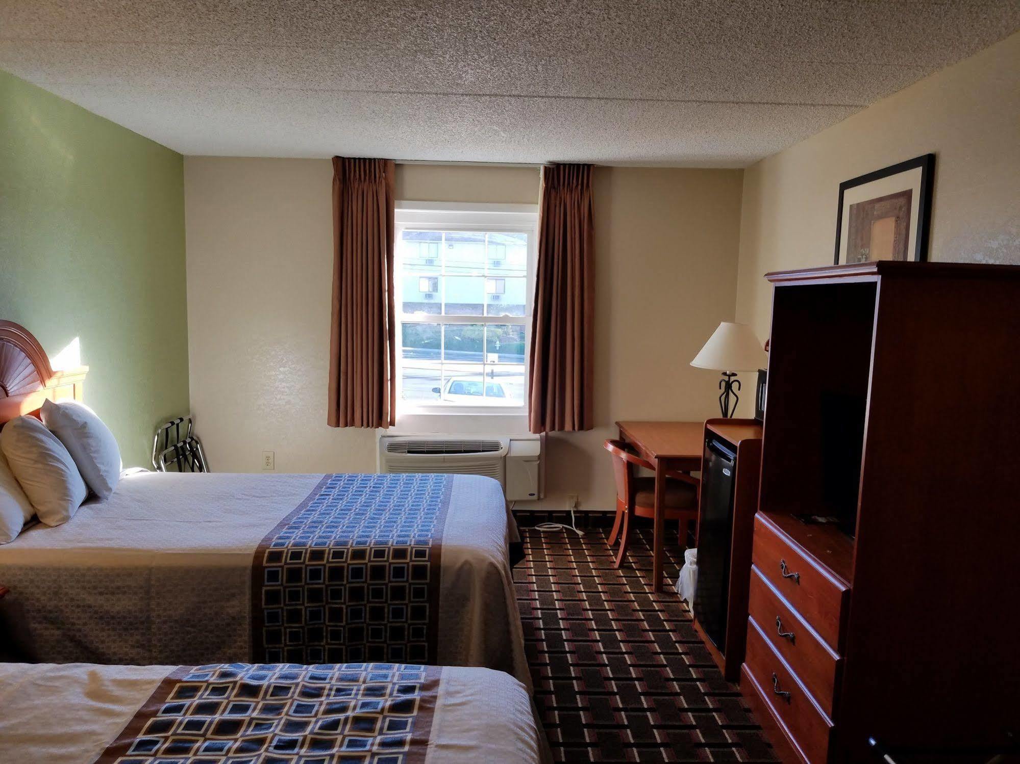 Red Roof Inn Richmond, Va - W Broad St Henrico Εξωτερικό φωτογραφία