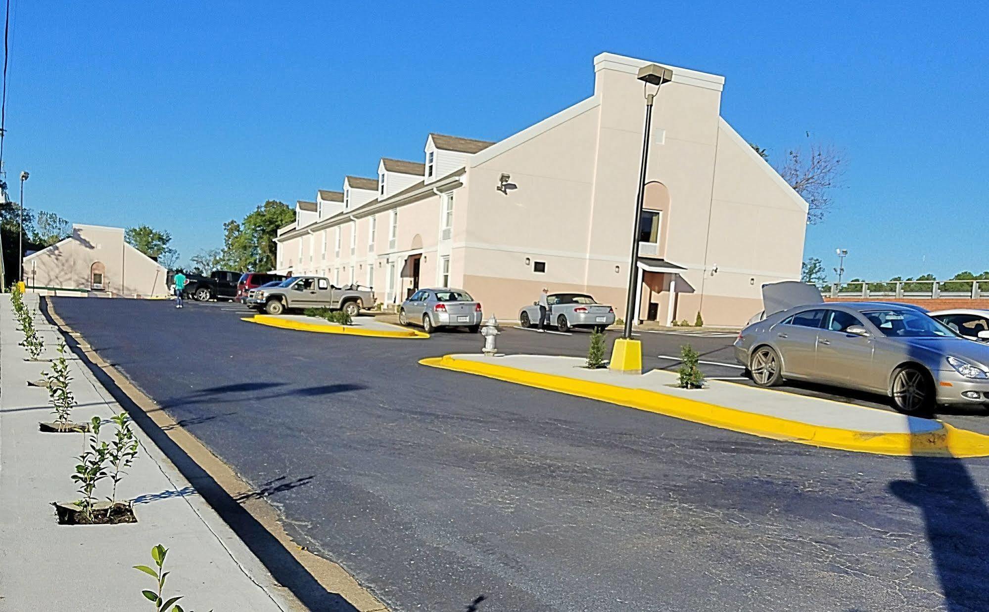 Red Roof Inn Richmond, Va - W Broad St Henrico Εξωτερικό φωτογραφία